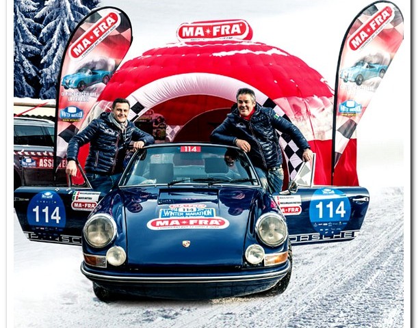 I titolari di MA-FFRA Marco e Massimiliano Mattioli su Porsche neve